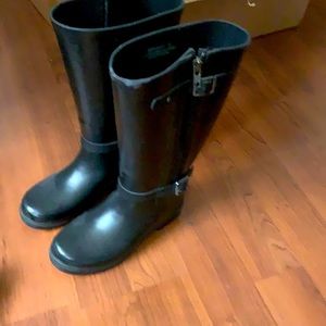 Rain boots wide calf